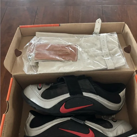 Nike Zoom Rotational Shoes with Red and Black Accents size 12 Men - Picture 2 of 4